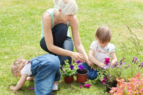 Choosing the right landscaper for your Walthamstow garden